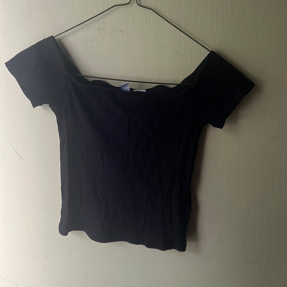 Black off the shoulder H&M top